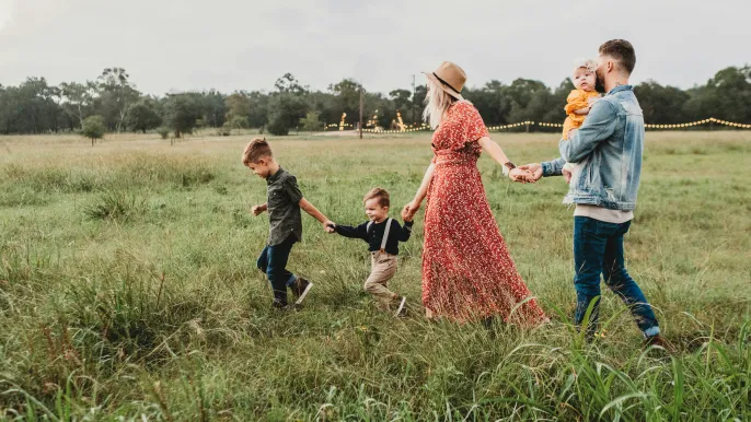Familie (Foto: Jessica Rockowitz – Unsplash) Familie (Foto: Jessica Rockowitz – Unsplash)