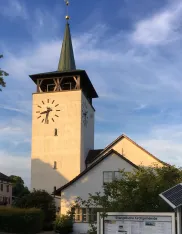 Kirche Kirchberg in der Abendsonne (Foto: Pfarramt)